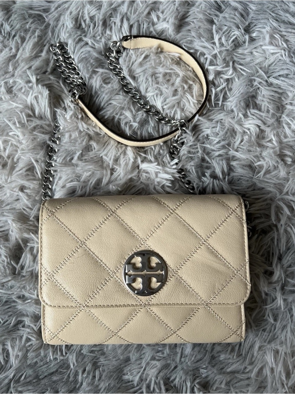 Tory Burch Quilted Willa Chain Leather Crossbody Bag in Cream